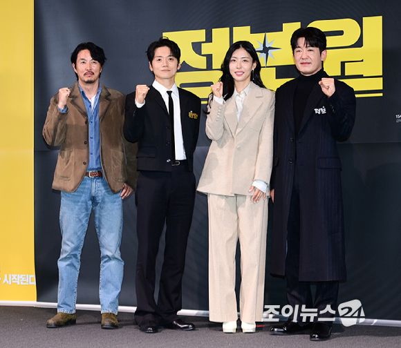 김석 감독-배우 조복래-서민주-허성태가 20일 오후 서울 CGV 용산아이파크몰에서 열린 영화 '정보원'(감독 김석) 언론시사회에 참석하고 있다. [사진=정소희 기자]