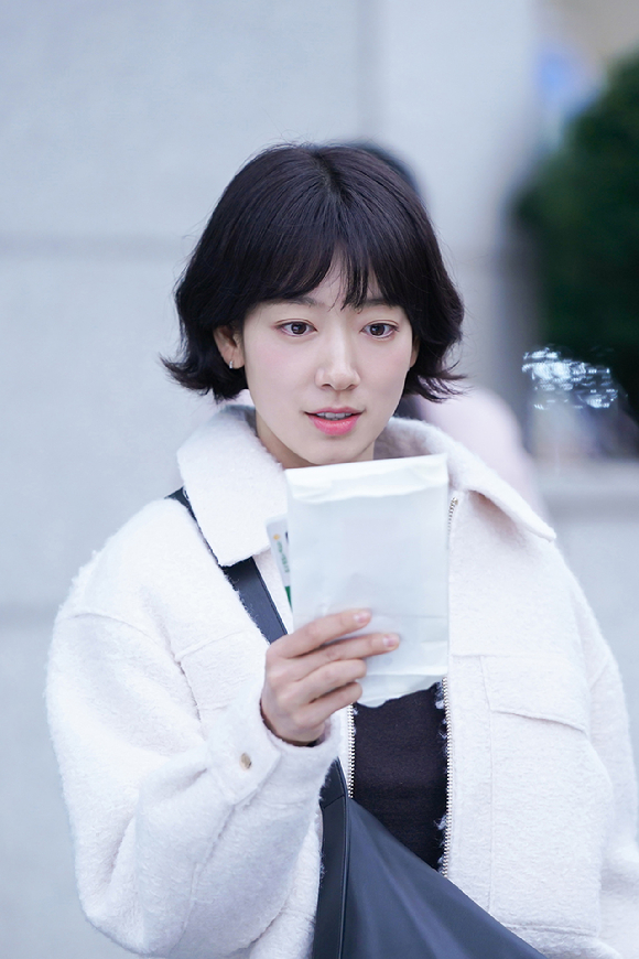 배우 박신혜가 tvN '언더커버 미쓰홍'을 통해 '믿보배' 저력을 발휘했다. [사진=솔트엔터테인먼트]