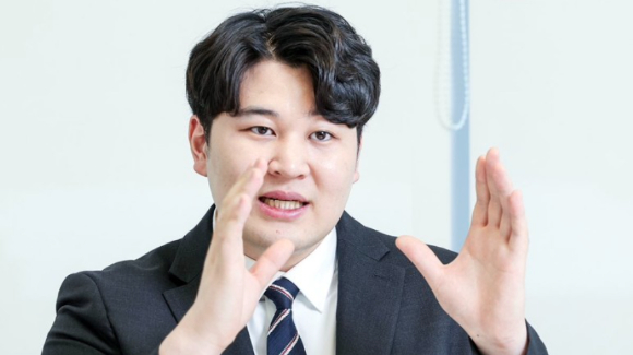 정부의 의대 정원 확대 정책에 반대해 사직한 류옥하다 전 가톨릭중앙의료원 인턴 비대위원장이 농사일하는 근황을 전했다. 사진은 류옥하다가 본인 블로그에 게재한 감자들. [사진=네이버 블로그 '류옥하다']