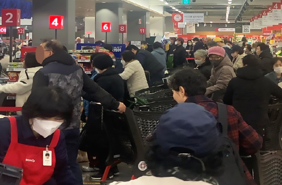 홈플러스 메가 푸드 마켓 라이브 강서점 전경. [사진=홈플러스]