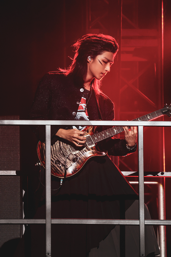 밴드 엑스디너리 히어로즈가 서울 송파구 잠실실내체육관에서 'Xdinary Heroes 'Beautiful Mind' World Tour FINALE in SEOUL'('뷰티풀 마인드' 월드투어 피날레 인 서울)을 통해 팬들을 만나고 있다. [사진=JYP엔터테인먼트]