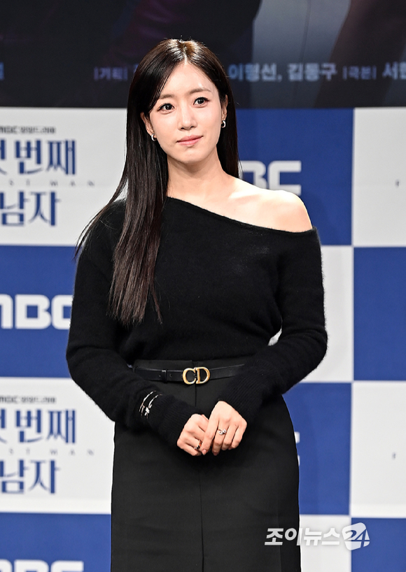 &apos;첫 번째 남자&apos; 함은정 &quot;1인2역 첫 도전, 부담 컸다⋯비주얼·감정 다르게 연기&quot;