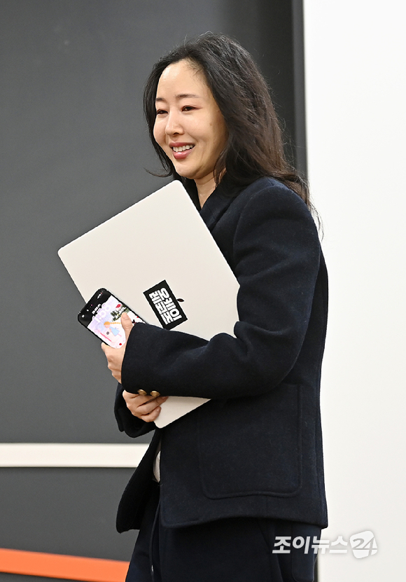 민희진 측 "판결 직전 변론재개, 하이브 전형적 시간 끌기 전술" 비판