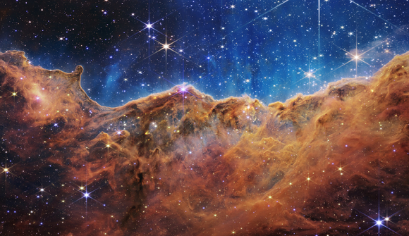 제임스웹이 공개한 첫 이미주 중 하나인 용골자리 성운. 별들의 탄생을 볼 수 있는 곳이다. [사진=NASA]