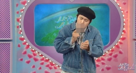 쿠팡플레이 'SNL 코리아' 시즌5에 출연해 실제 담배를 피워 논란이 된 웹툰 작가 겸 방송인 기안84가 과태료 처분을 받게 됐다. 사진은 기안84가 'SNL 코리아'에 출연해 흡연하는 모습. [사진=쿠팡플레이]