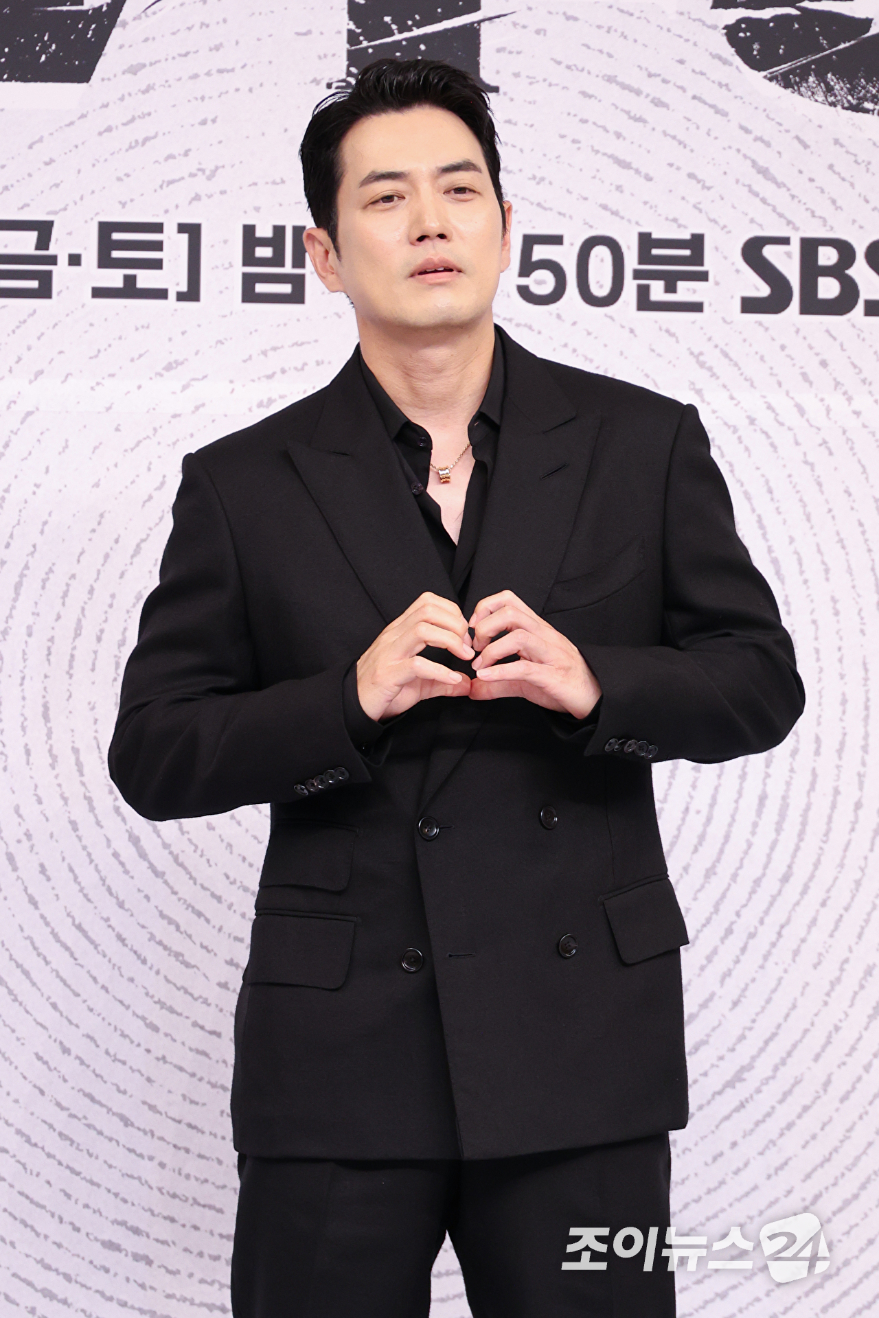 배우 주상욱이 25일 오후 서울 양천구 목동 SBS에서 진행된 SBS 새 금토드라마 '김부장' 제작발표회에 참석해 포즈를 취하고 있다. [사진=문수지 기자]