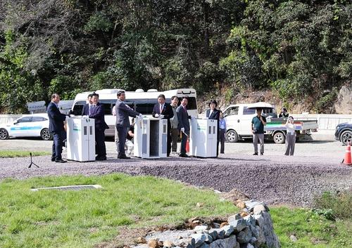 황새들이 보관돼 있던 케이지 [사진=김해시]