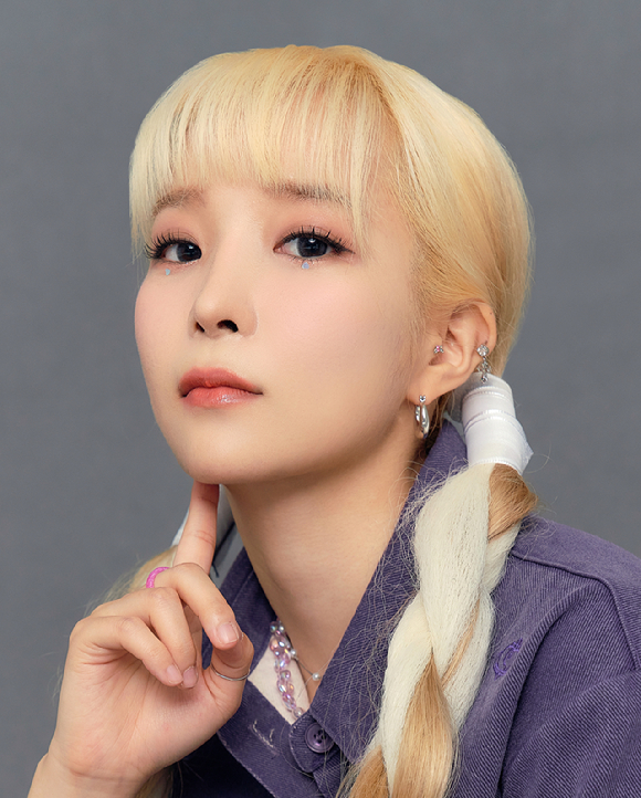가수 런치 프로필. [사진=로맨틱팩토리]