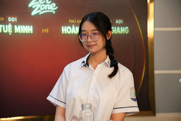 베트남 전국 수석을 차지하고 KAIST에 진학하는 호앙 흐엉 장(18). [사진=연합뉴스]