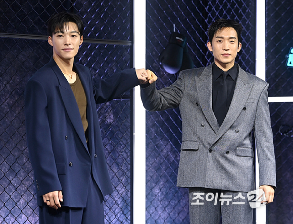 배우 우도환, 이상이가 31일 오전 서울 중구 앰배서더 서울 풀만 호텔에서 열린 넷플릭스 시리즈 '사냥개들' 시즌2 제작발표회에서 포토타임을 갖고 있다. [사진=곽영래 기자]