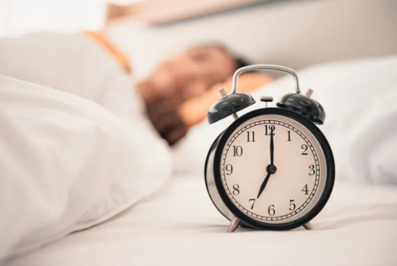 일정한 수면 습관을 유지할 경우 기대수명이 최대 4년까지 늘어날 수 있다는 연구 결과가 공개됐다. 사진은 본 기사 내용과 무관. [사진=Joanna Harvey]