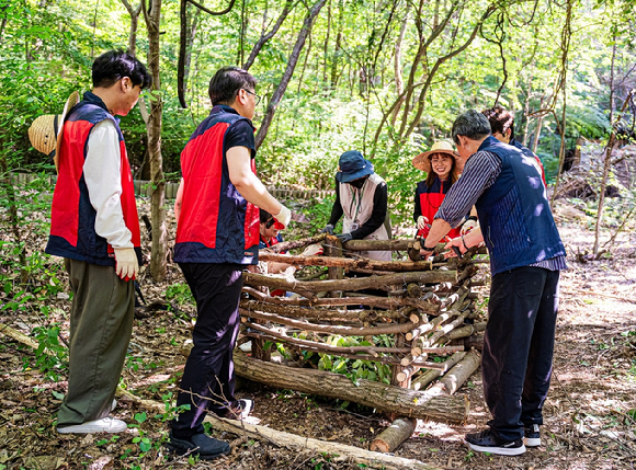 네오위즈홀딩스, 네오위즈가 '세계 환경의 날' 기념 환경 보호 활동을 진행했다. [사진=네오위즈]