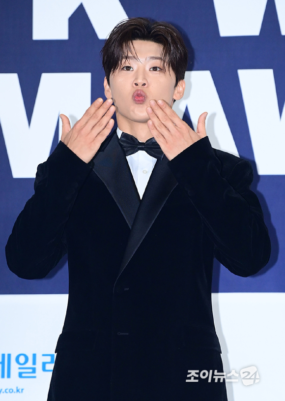 [포토] 박지현, 트롯 황태자의 강렬한 뽀뽀