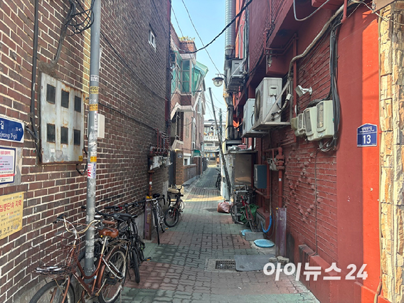 재개발을 앞두고 있는 성수1지구 일대 골목이 보이고 있다. [사진=김민지 기자]