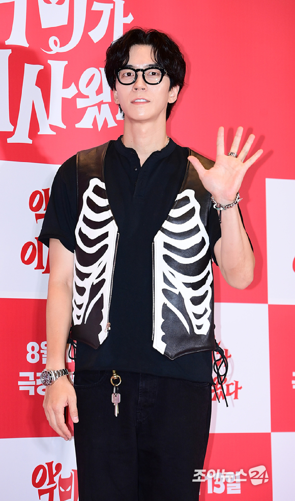 배우 신성록이 7일 오후 서울 용산구 CGV용산아이파크몰에서 열린 영화 '악마가 이사왔다'(감독 이상근) VIP 시사회에 참석하고 있다. [사진=정소희 기자]