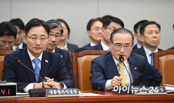 위성락 국가안보실장이 29일 서울 여의도 국회 국회운영위원회에서 열린 대통령비서실, 국가안보실 등에 대한 국정감사에 출석해 질의에 답변하고 있다. [사진=곽영래 기자]
