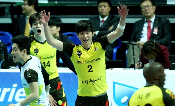 2015-16시즌 팀의 V2를 이끈 곽명우. [사진=한국배구연맹(KOVO)]