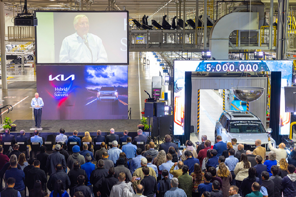기아의 북미 생산 거점인 조지아 법인이 가동 17년 만에 24일(현지시간) 기준 누적 생산 500만대를 기록했다. [사진=기아]