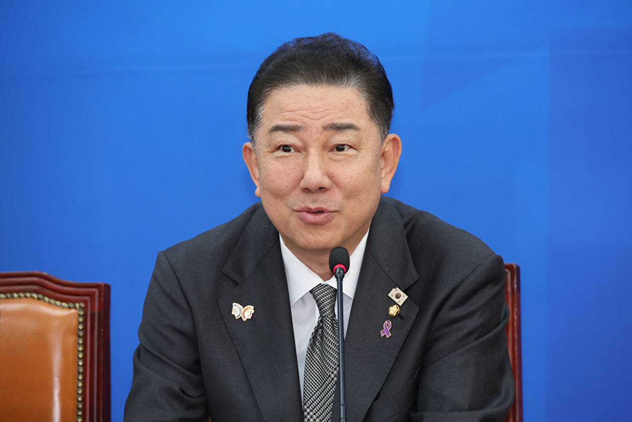 더불어민주당 김병기 원내대표가 30일 국회에서 열린 국정감사 대책회의에서 발언하고 있다. 2025.10.30 [사진=연합뉴스]