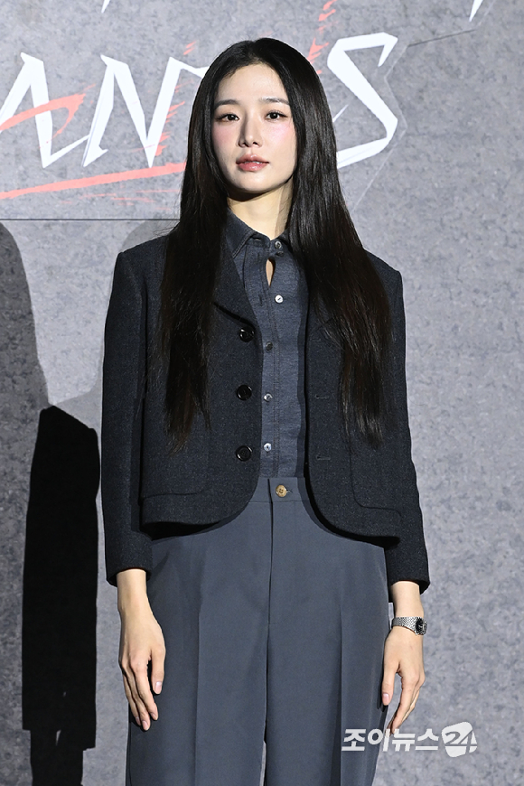 배우 박규영이 25일 오후 서울 광진구 자양동 롯데시네마 건대입구점에서 열린 넷플릭스 영화 '사마귀'(감독 이태성) 제작보고회에 참석해 포즈를 취하고 있다. [사진=문수지 기자]