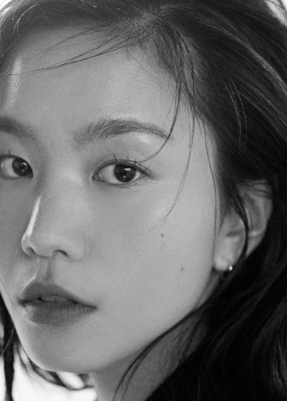 이설이 저스트엔터테인먼트와 전속계약을 체결했다. [사진=저스트엔터테인먼트]