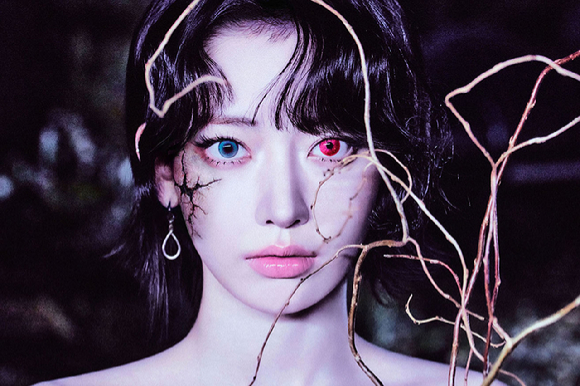 르세라핌 단체 콘셉트 포토 [사진=쏘스뮤직]
