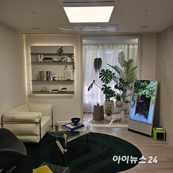 '의왕시청역 SK뷰 아이파크' 견본주택 내 단지 모형도. 2025.11.21 [사진=이효정 기자 ]