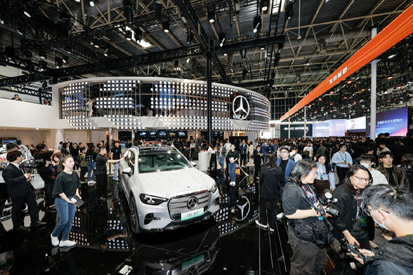 '오토 차이나 2026(베이징 모터쇼)'에 전시된 현대차의 아이오닉 브이 [사진=한국자동차기자협회]