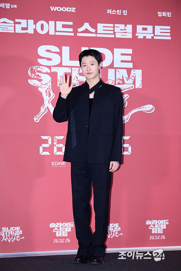 배우 우즈(조승연)가 20일 서울 용산구 CGV 아이파크몰에서 진행된 영화 '슬라이드 스트럼 뮤트'(감독 박세영) 언론시사회에 참석하고 있다. [사진=정소희 기자]