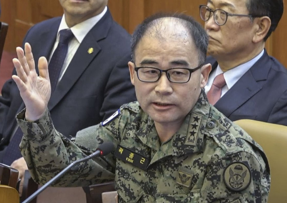 곽종근 전 육군 특수전사령관이 6일 서울 종로구 헌법재판소에서 열린 윤석열 대통령 탄핵 심판 6차 변론에 증인으로 출석해 청구인인 국회 측 대리인들의 질문에 답하고 있다. 2025.2.6 [사진=헌법재판소]