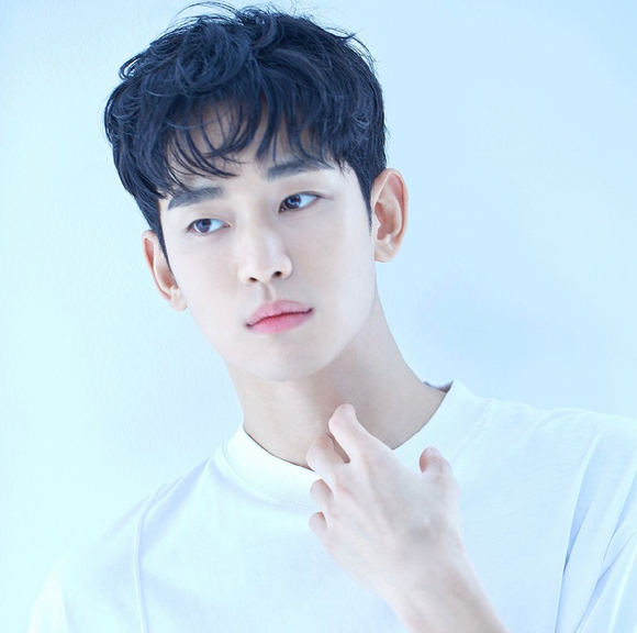 배우 김수현 [사진=김수현 인스타그램]