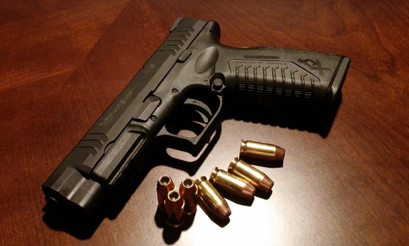 부산 기장군 한 총기 제조업체에서 총기 추정 사고가 발생해 1명이 사망했다. 본 기사와 무관한 이미지. [사진=픽사베이@Brett_Hondow]