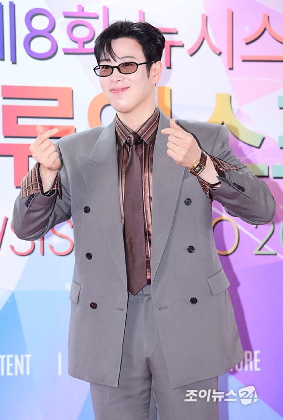 배우 표지훈(피오)이 28일 오후 서울 중구 소공동 롯데호텔에서 열린 '제8회 뉴 시스 한류엑스포' 시상식 포토월 행사에 참석하고 있다. [사진=정소희 기자]