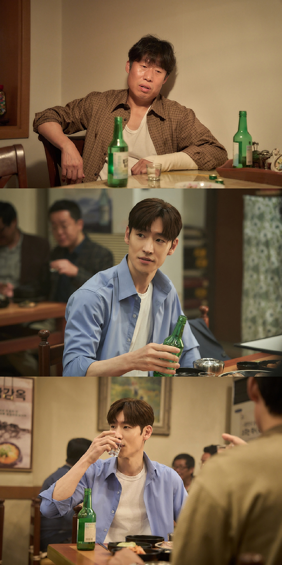 배우 유해진과 이제훈이 영화 '소주전쟁'에서 열연하고 있다. [사진=쇼박스]