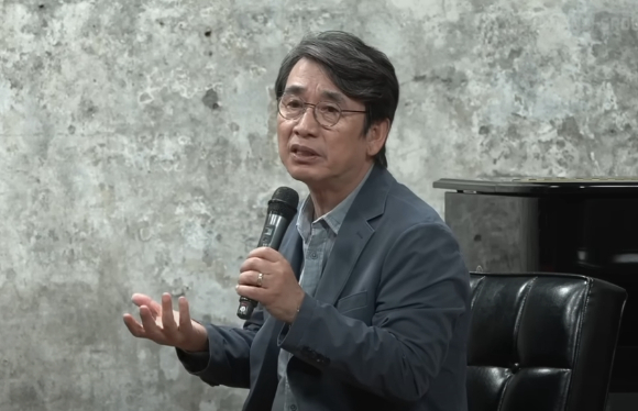 유시민 작가를 겨냥하는 듯한 발언으로 논란에 휩싸였던 배우 김혜은이 자필 사과문을 게재했다. 사진은 배우 김혜은. [사진=곽영래 기자]