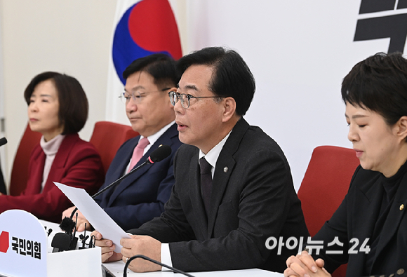 송언석 국민의힘 원내대표가 16일 서울 여의도 국회에서 현안 기자간담회를 하고 있다. [사진=곽영래 기자]