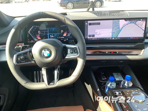 '더 뉴 BMW 530i x드라이브' 정측면. [사진=김종성 기자]