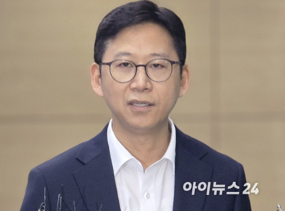 전국공공연구노동조합이 2023년 9월 당시 윤석열정권의 R&D 삭감에 대해 과기정통부 청사 앞에서 저지를 위한 결의대회를 진행하고 있다. 이재명정부는 공약으로 R&D 정책기획에 연구자를 참여시키겠다고 강조했다. [사진=과기연대회의]