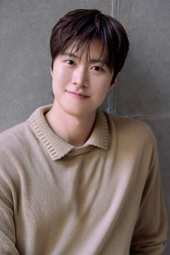 공명이 '은밀한 감사' 종영 인터뷰에서 포토타임을 갖고 있다. [사진=사람엔터테인먼트]