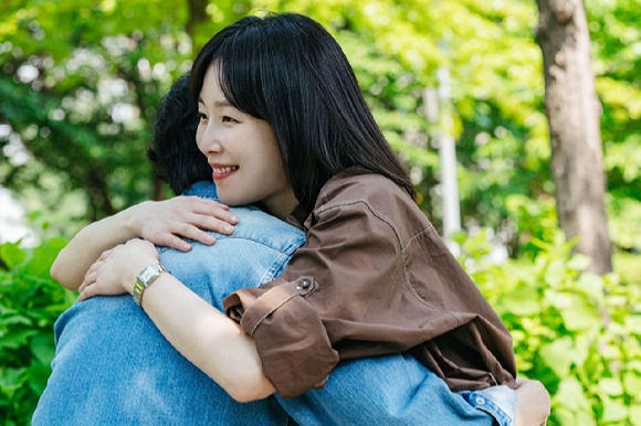 배우 서현진이 JTBC 금요시리즈 '러브 미'에서 열연하고 있다. [사진=JTBC&middot;SLL&middot;하우픽쳐스]