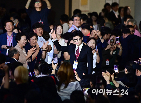 한동훈 당대표 후보가 지난달 23일 오후 경기도 고양시 일산서구 킨텍스에서 열린 국민의힘 전당대회에 참석하고 있다. [사진=곽영래 기자]