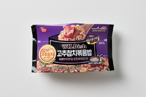 동원F&B와 일본 식품기업 마루하니치로가 함께 만든 'WILDish 고추참치볶음밥'. [사진=동원F&B]