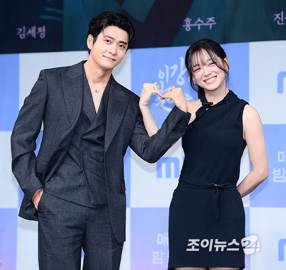 배우 강태오와 김세정이 30일 오전 서울 마포구 상암동 MBC에서 열린 MBC 새 금토드라마 '이강에는 달이 흐른다' 제작발표회에 참석하고 있다. [사진=정소희 기자]