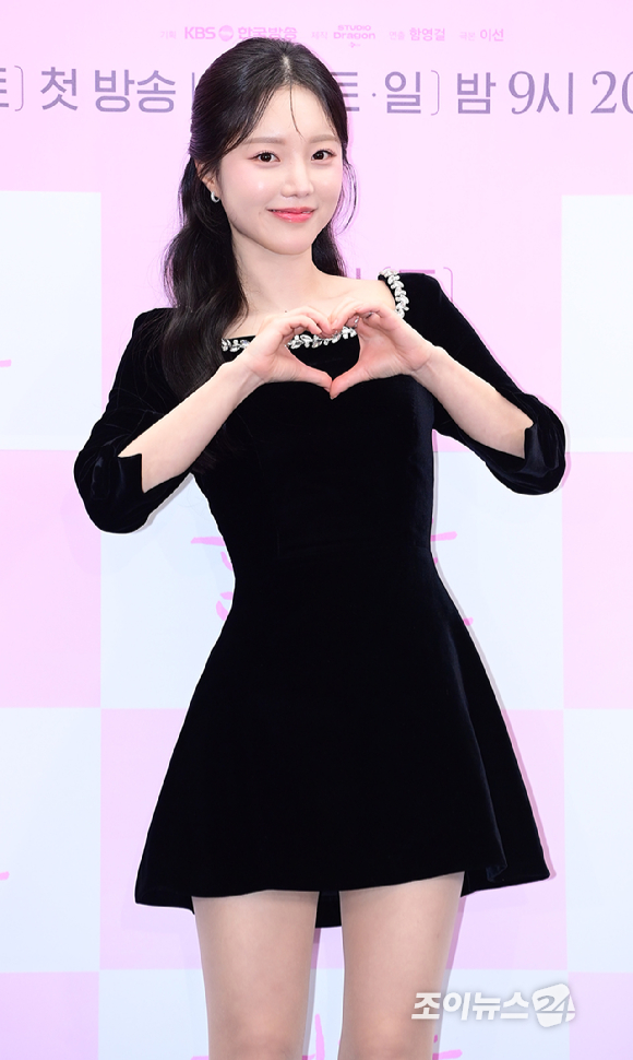 배우 한소은이 30일 오후 서울 마포구 스탠포드호텔에서 열린 KBS2 새 토일 미니시리즈 '은애하는 도적님아' 제작발표회에 참석하고 있다. [사진=정소희 기자]