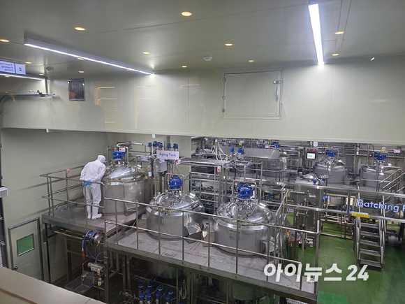 윤진호 베러스쿱크리머리 대표이사가 기자간담회에서 발표하고 있다. [사진=구서윤 기자]