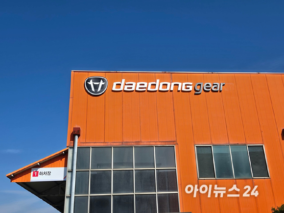 서종환 대동기어 대표이사가 4일 경남 사천 대동기어 공장에서 진행된 중장기 사업 계획 기자간담회에서 발언하고 있다. [사진=최란 기자]