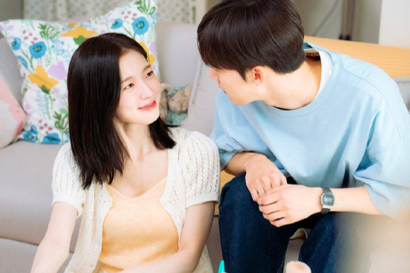 'S라인'과 '내 여자친구는 상남자' 포스터. [사진=웨이브/KBS]
