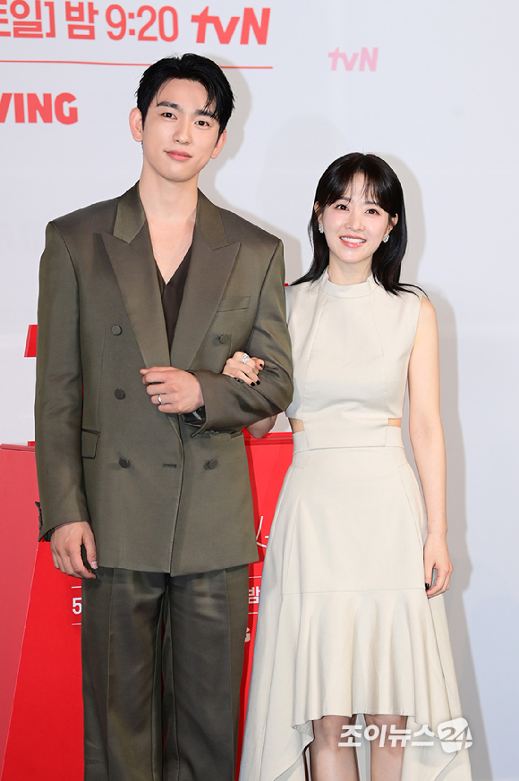 배우 박진영-박보영-류경수가 21일 오후 서울 영등포구 CGV 영등포에서 열린 tvN '미지의 서울' 제작발표회에서 참석하고 있다. [사진=정소희 기자]