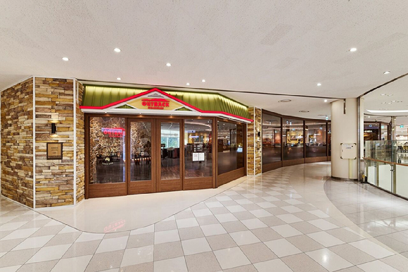 아웃백 진주롯데몰점 매장 전경. [사진=다이닝브랜즈그룹 제공]