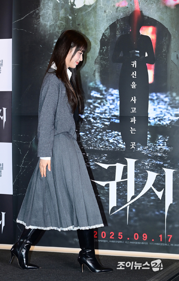 스테이씨 수민이 9일 오후 서울&nbsp;용산구&nbsp;CGV용산아이파크몰에서 열린 영화 '귀시'(감독 홍원기) 언론 배급 시사회에 참석하고 있다. [사진=정소희 기자]